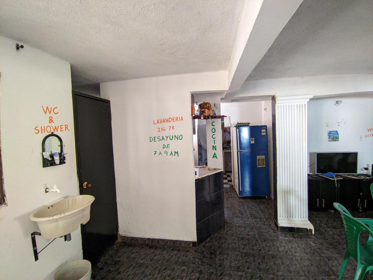 Hostel Caballo Blanco Cartagena Exterior photo